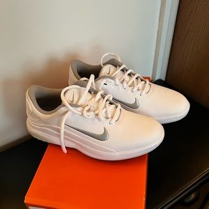 White and silver woman’s Vapor golf shoe